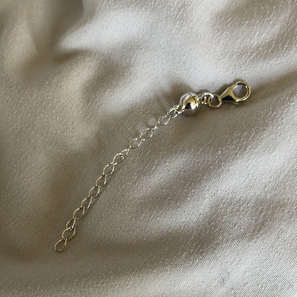 JTV Magnetic Necklace Closure - Picture 7 of 7